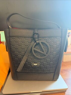 Valentino Black Logo-Embossed Leather Shoulder Bucket Bag